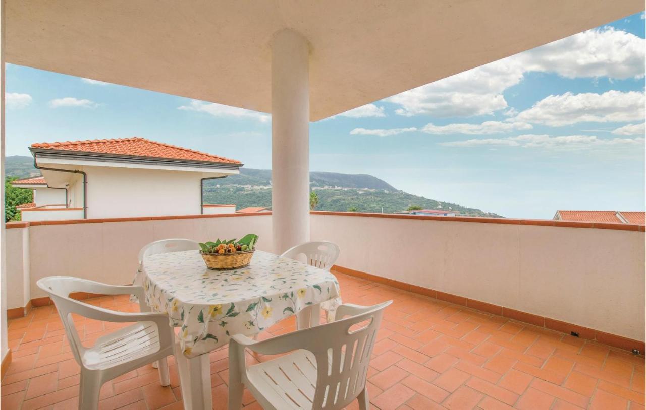 Apartamento Casa Rosa Ricadi Exterior foto